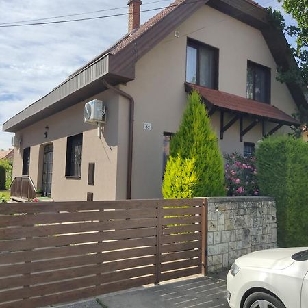 Arnika Vendeghaz Apartment Hajduszoboszlo Bagian luar foto