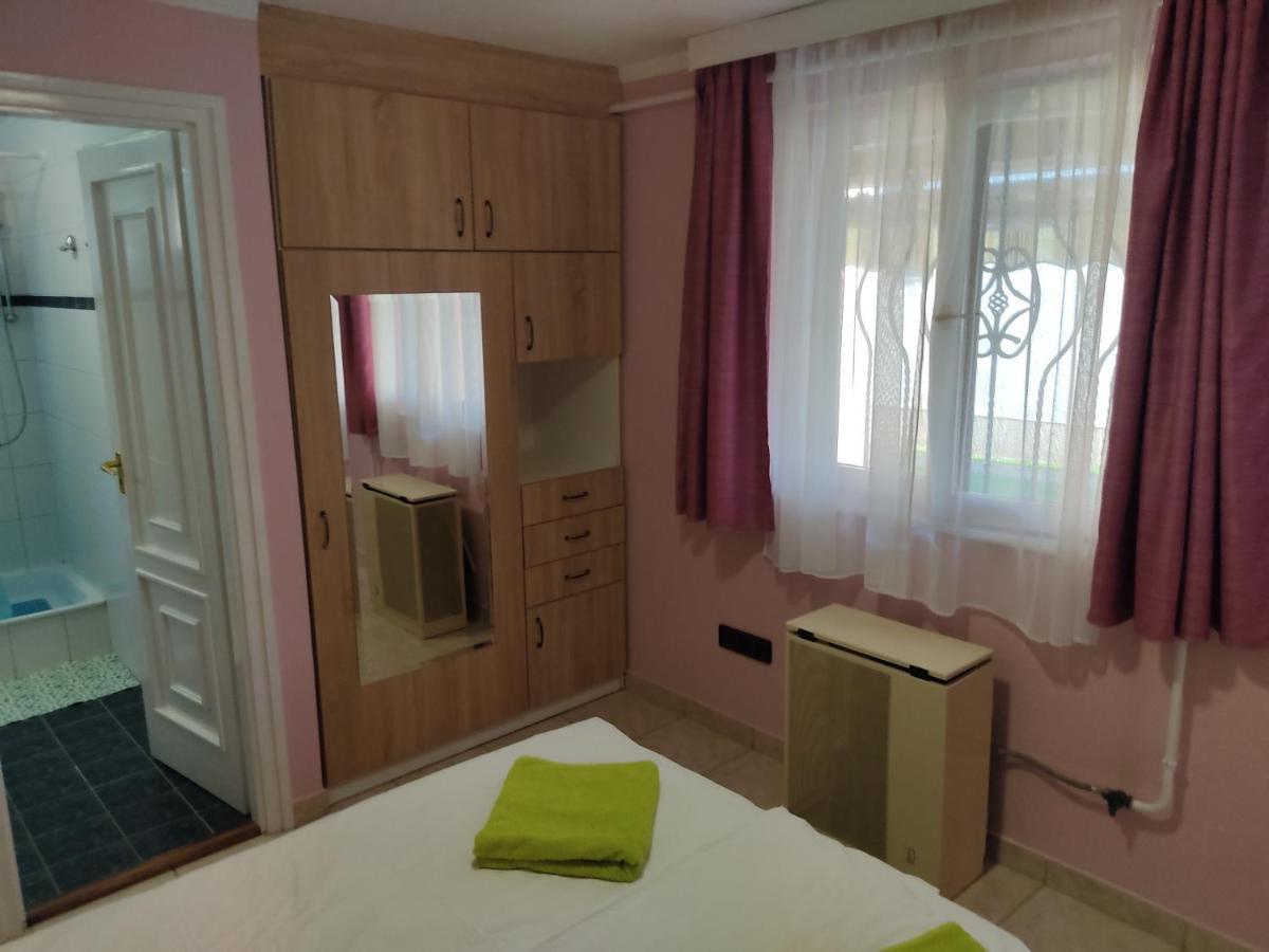 Arnika Vendeghaz Apartment Hajduszoboszlo Bagian luar foto