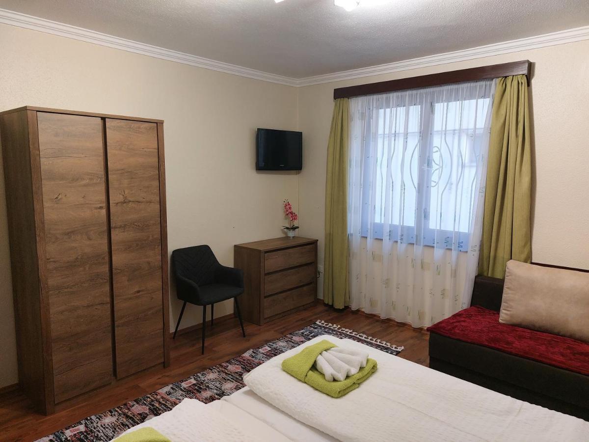 Arnika Vendeghaz Apartment Hajduszoboszlo Bagian luar foto