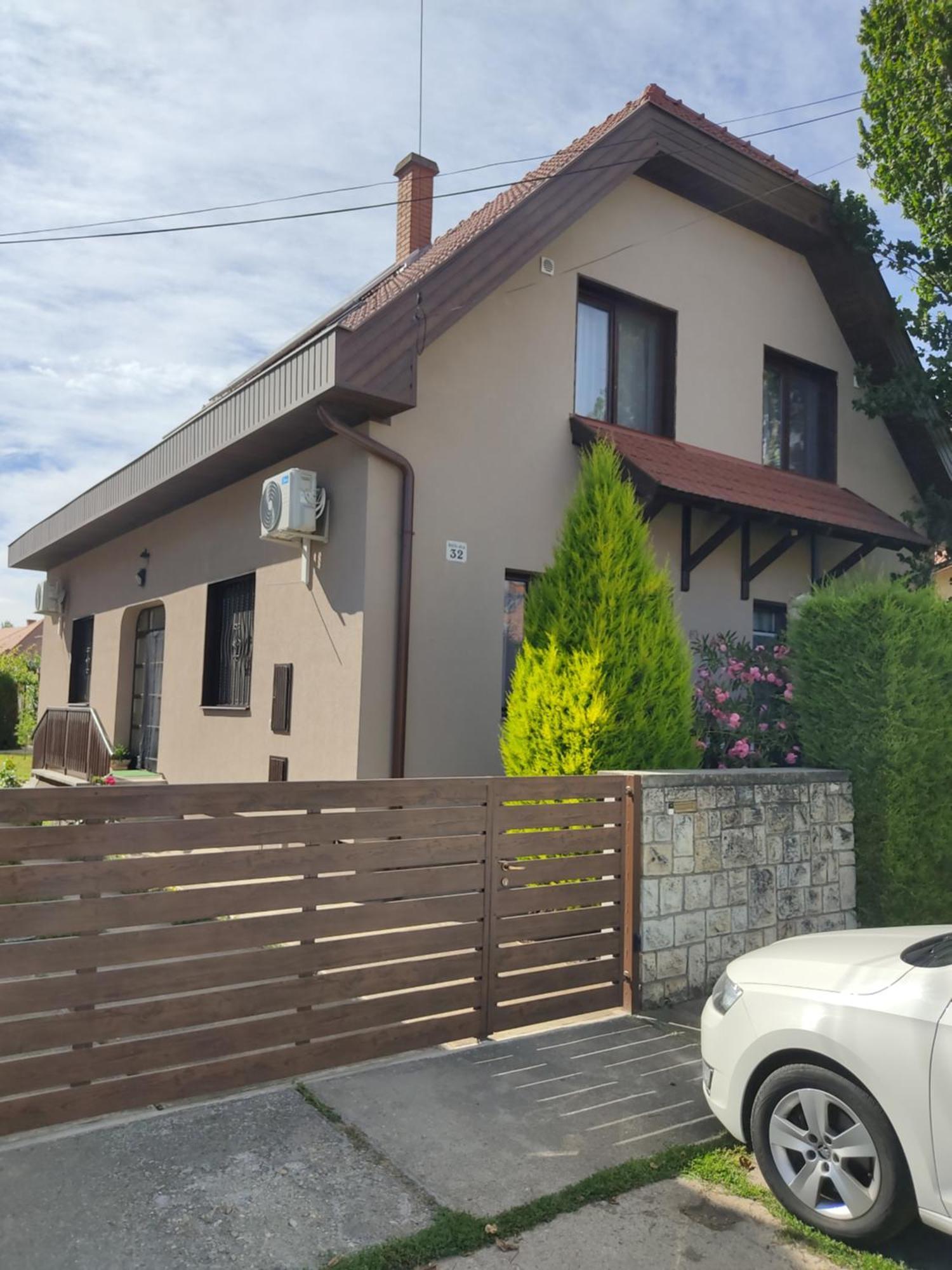 Arnika Vendeghaz Apartment Hajduszoboszlo Bagian luar foto